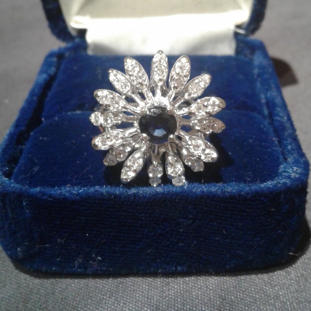 Sapphire and Diamond Flower Cluster Ring Sz 5.3/4